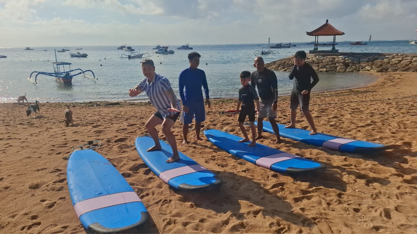 Sanur surf lesson